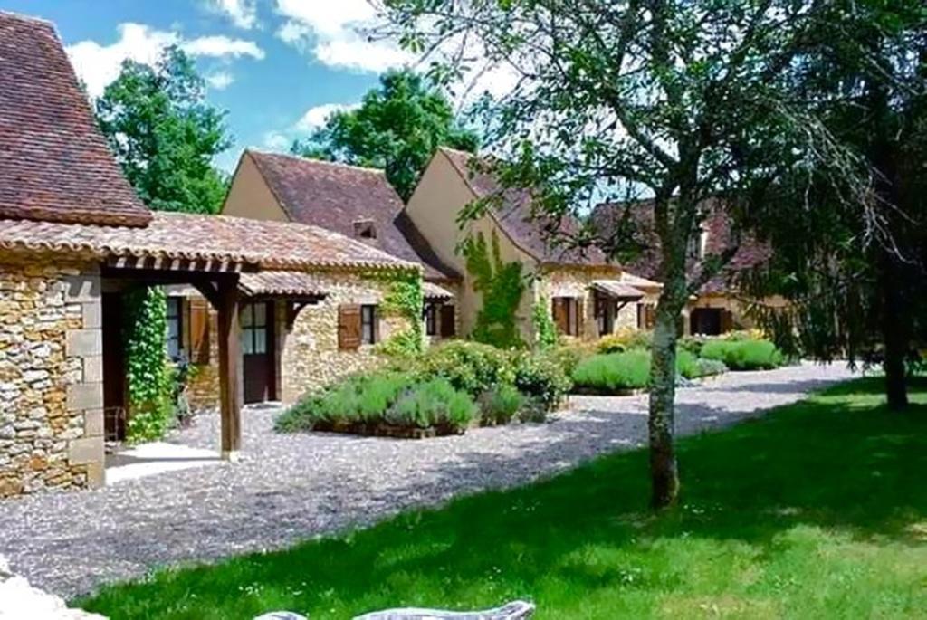 Le Domaine De La Millasserie Mauzac-et-Grand-Castang Exterior photo
